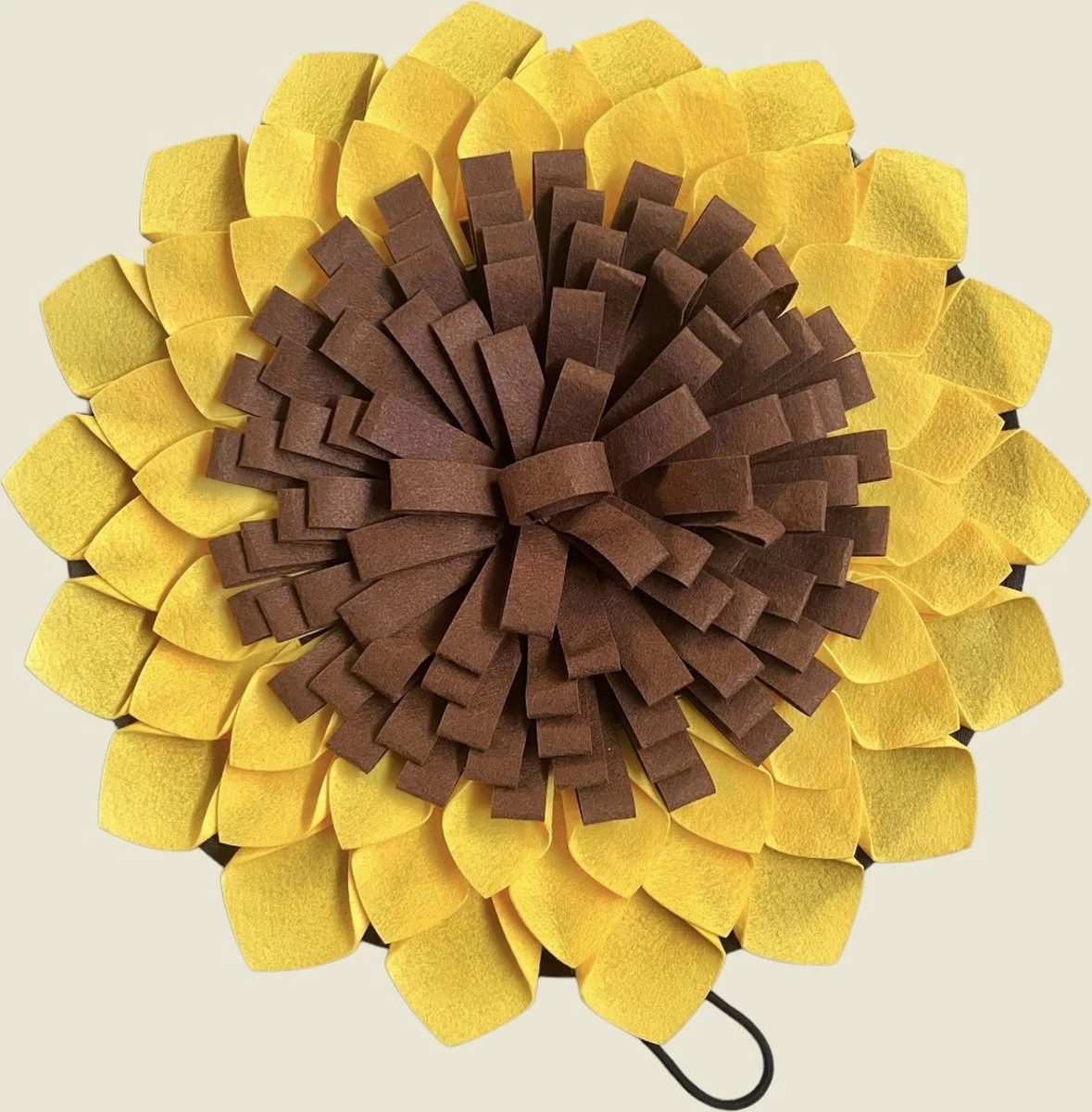 Snuffelmat Hond – Zonnebloem – Honden Speelgoed – Trainingsmat – Anti Schrok – 50 Centimeter 3 Snuffelmat Hond – Zonnebloem – Honden Speelgoed – Trainingsmat – Anti Schrok – 50 Centimeter