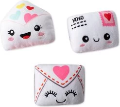 Petshop By Fringe Studio – 289534 – Set Sealed With A Kiss – Hondenspeelgoed – Speelgoed Hond – Verjaardag Hond – Knuffel Hond – Honden Speelgoed – Hondenspeeltje – Pluche Speelgoed Hond – Pluche Hondenspeelgoed