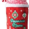 PetShop By Fringe Studio – 289846 – Peppermint Mocha – Kerst – Hondenspeeltje – Hondenspeelgoed – Honden Speelgoed – Speeltje – Christmas – Knuffel – Pieper -Huisdier Speelgoed Winkel 608x1200